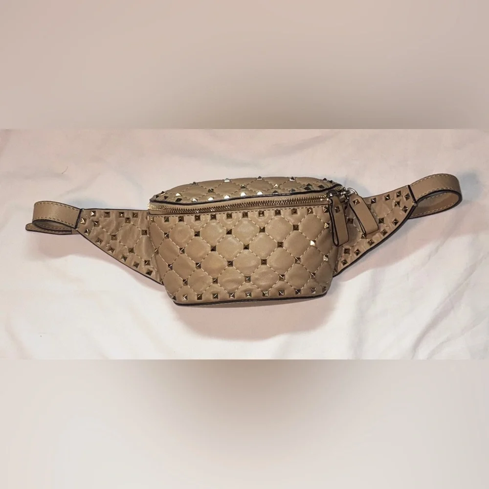 VALENTINO GARAVANI PYRAMID STUD BELT BAG / FANNY PACK - Picture 3 of 15